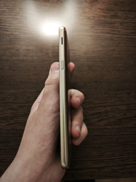 Samsung Galaxy J6, 3/32