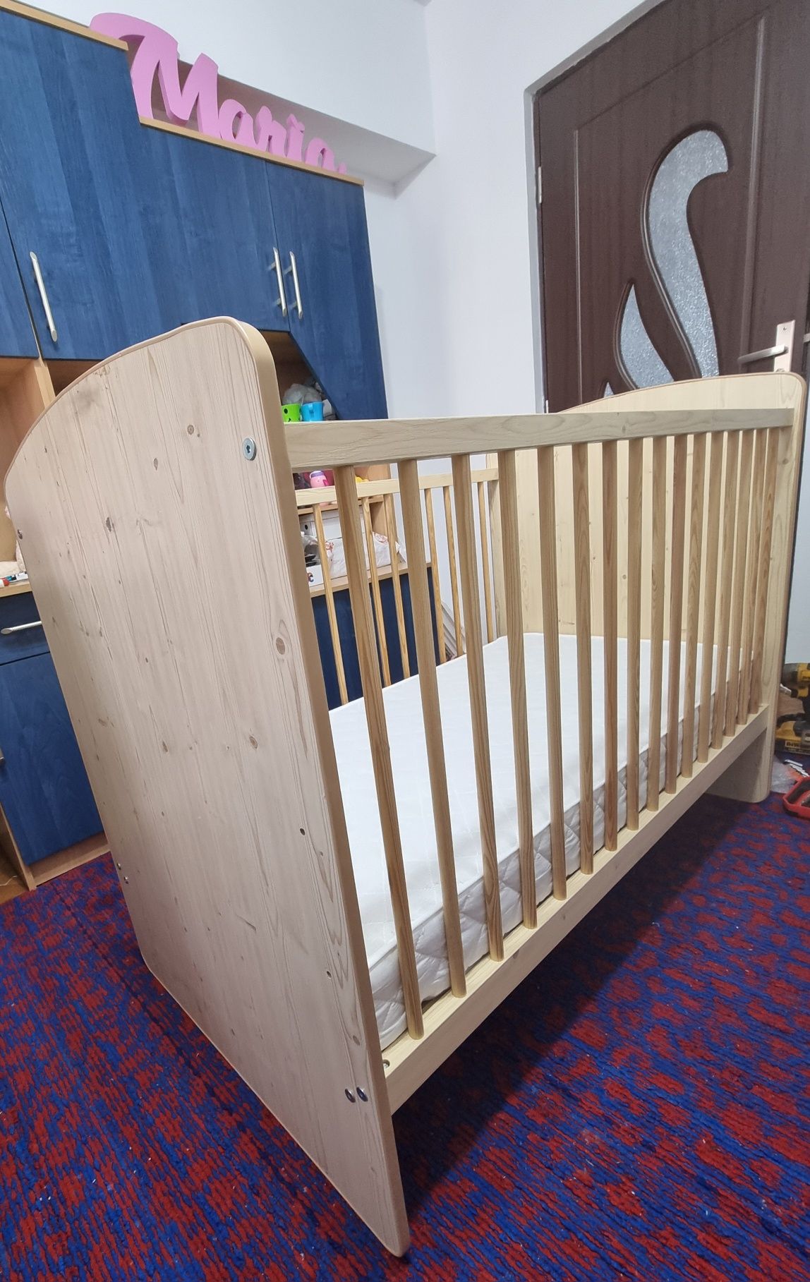 Pătuț bebeluși din lemn