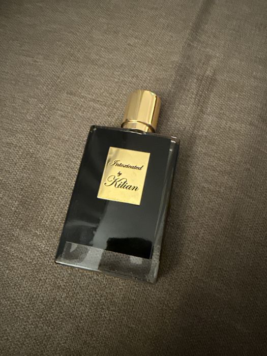 Vand parfum Kilian Intoxicated