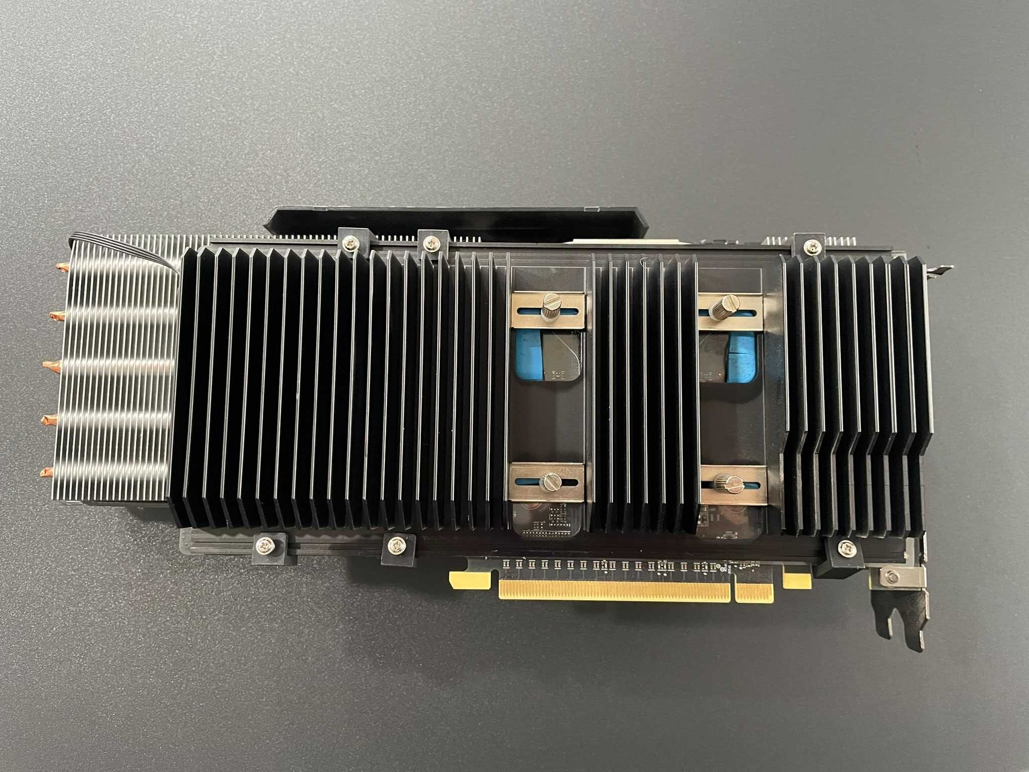Msi RX5700XT 8GB със охладителна систем Accelero Xtreme IV от Arctic