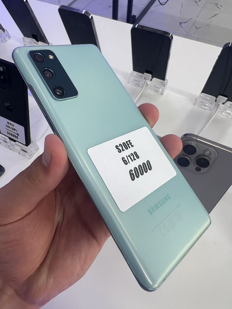 Samsung S20FE 128gb ozu 6 все работает