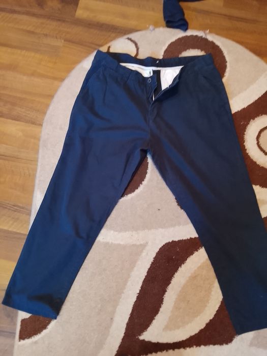 Vând pantaloni barbatesti