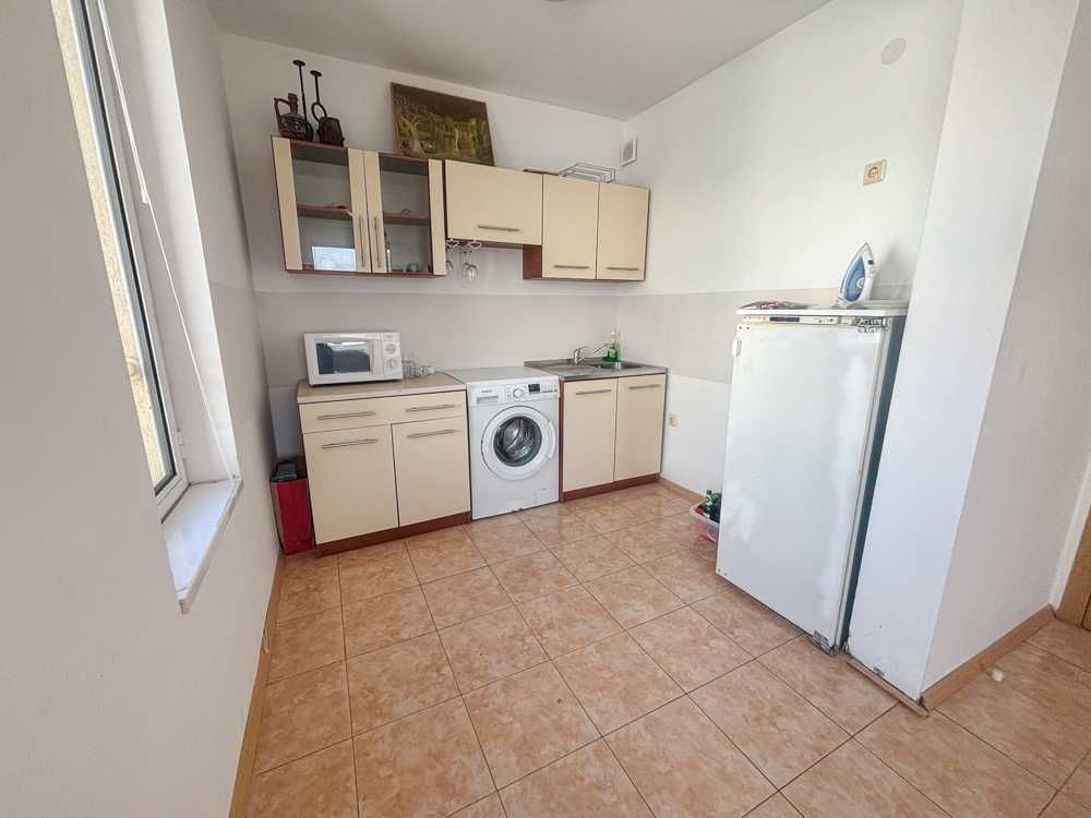 Продава се Двустаен апартамент в к.к. Слънчев бряг - 73 кв.м за 850 €/кв.м - Снимка #4