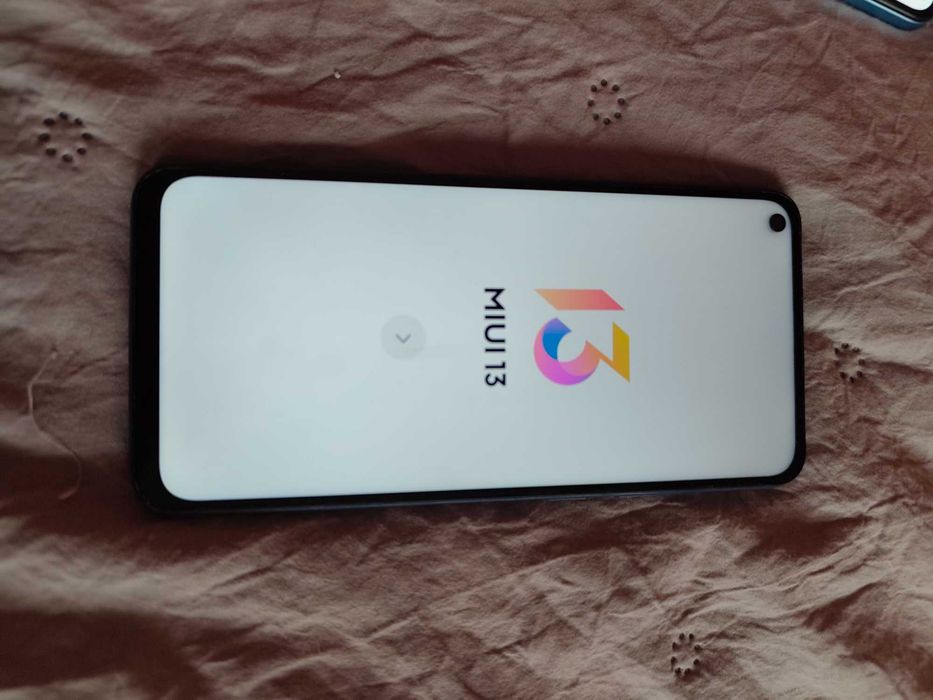 Продавам телефони, употребявани по 100лв, малко използвани