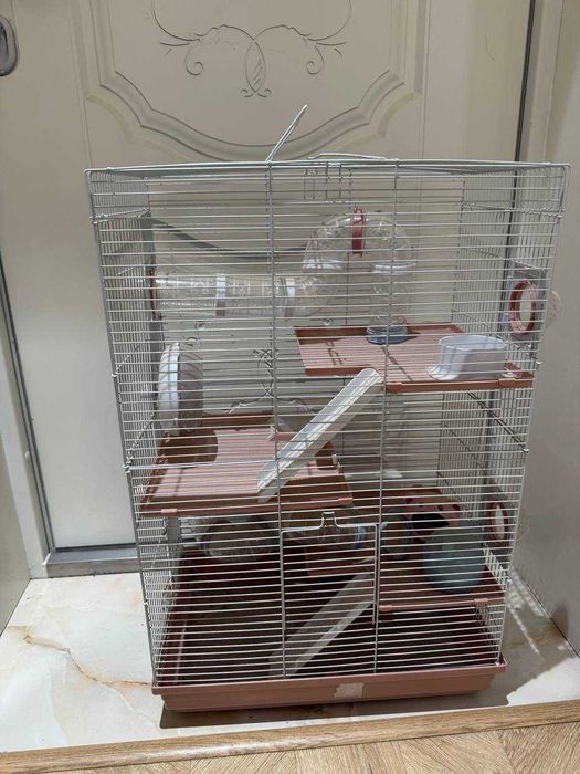 Большая и просторная клетка для грызунов с туннелями