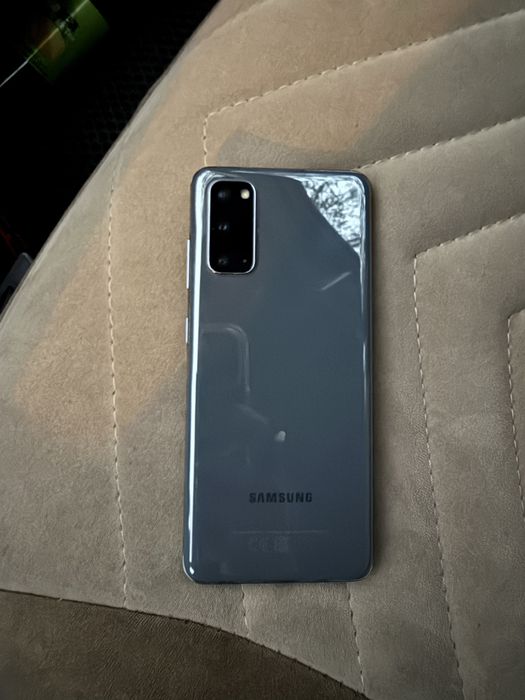 Продам срочно Samsung S20 128гб серый цвет