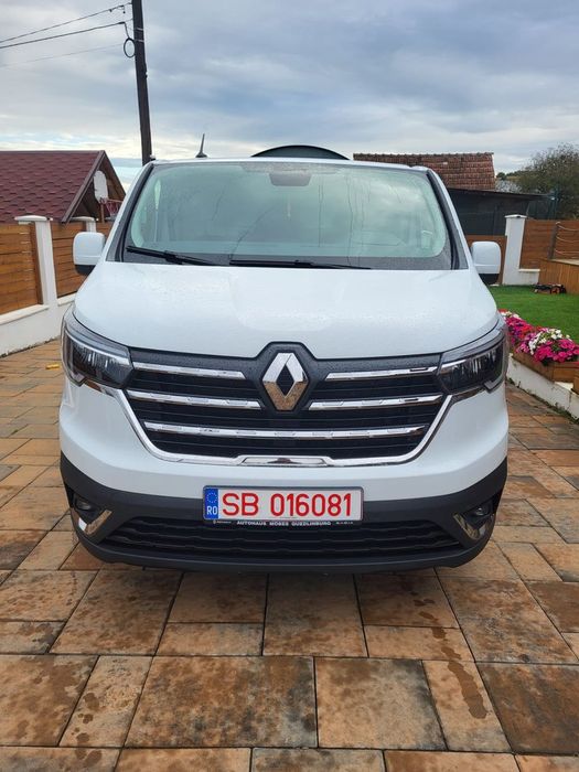 Renault Trafic Vând Renaul Trafic