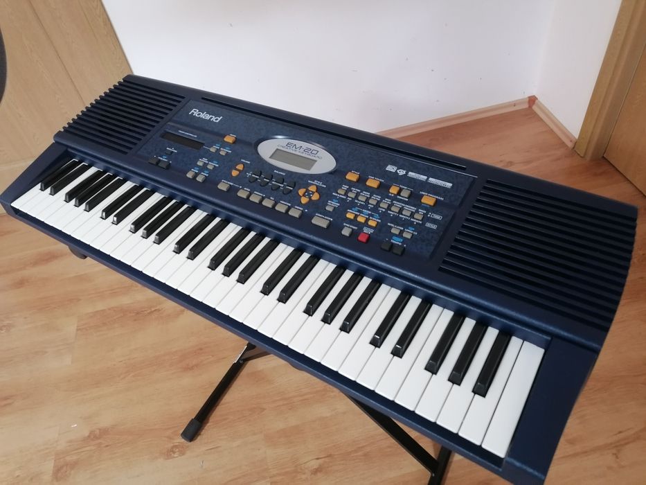 Roland EM-20 ROLAND EM-10 pian orga sintetis