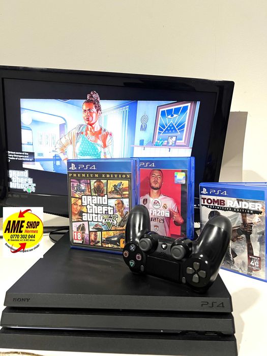 Consolă Sony PS4 Pro, 1TB, 3jocuri, o maneta, garantie!