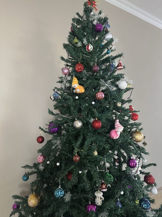 Елка  новогодняя 210 см.