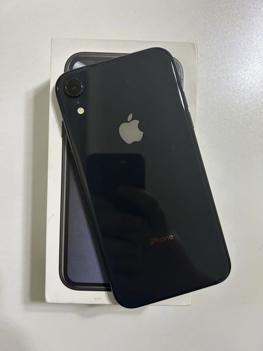 Продам iPhone XR 64Gb