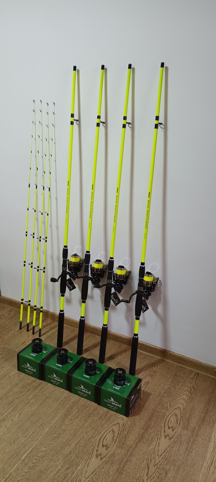 SET 4 Lansete Feeder 2.7m ROBINHAN 100-200gr + 4 Mulinete QFC5000