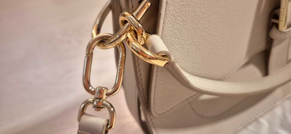 Geanta Furla impecabila