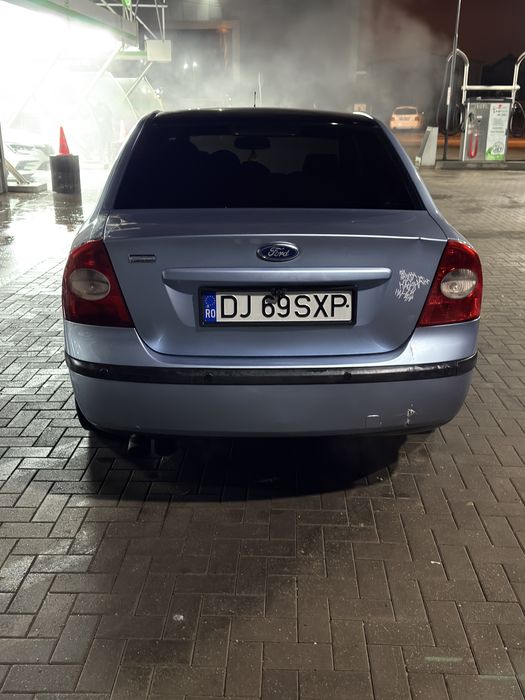 Vand Ford Focus 1.6 2006 benzina