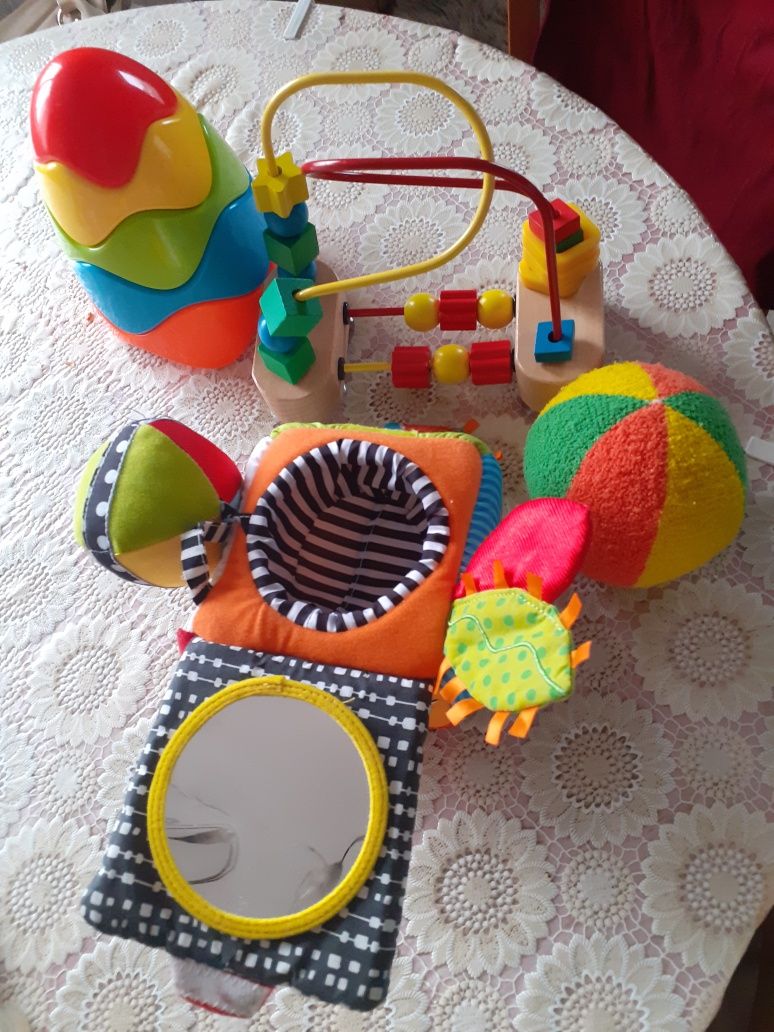 Бебешки играчки,гризалки и музикални играчки