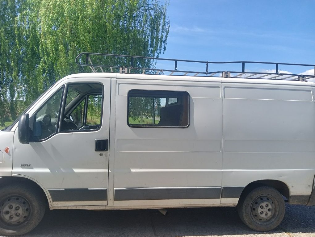 Peugeot boxer mașina este in stare impecabila fara nicio problemă