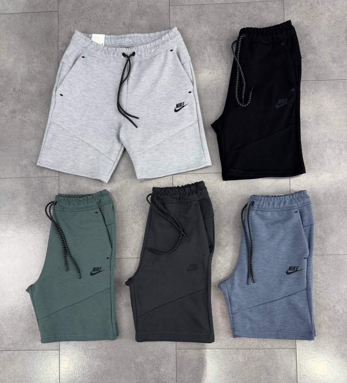 Ново зареждане!Къси панталони Nike,Nike Tech Fleece