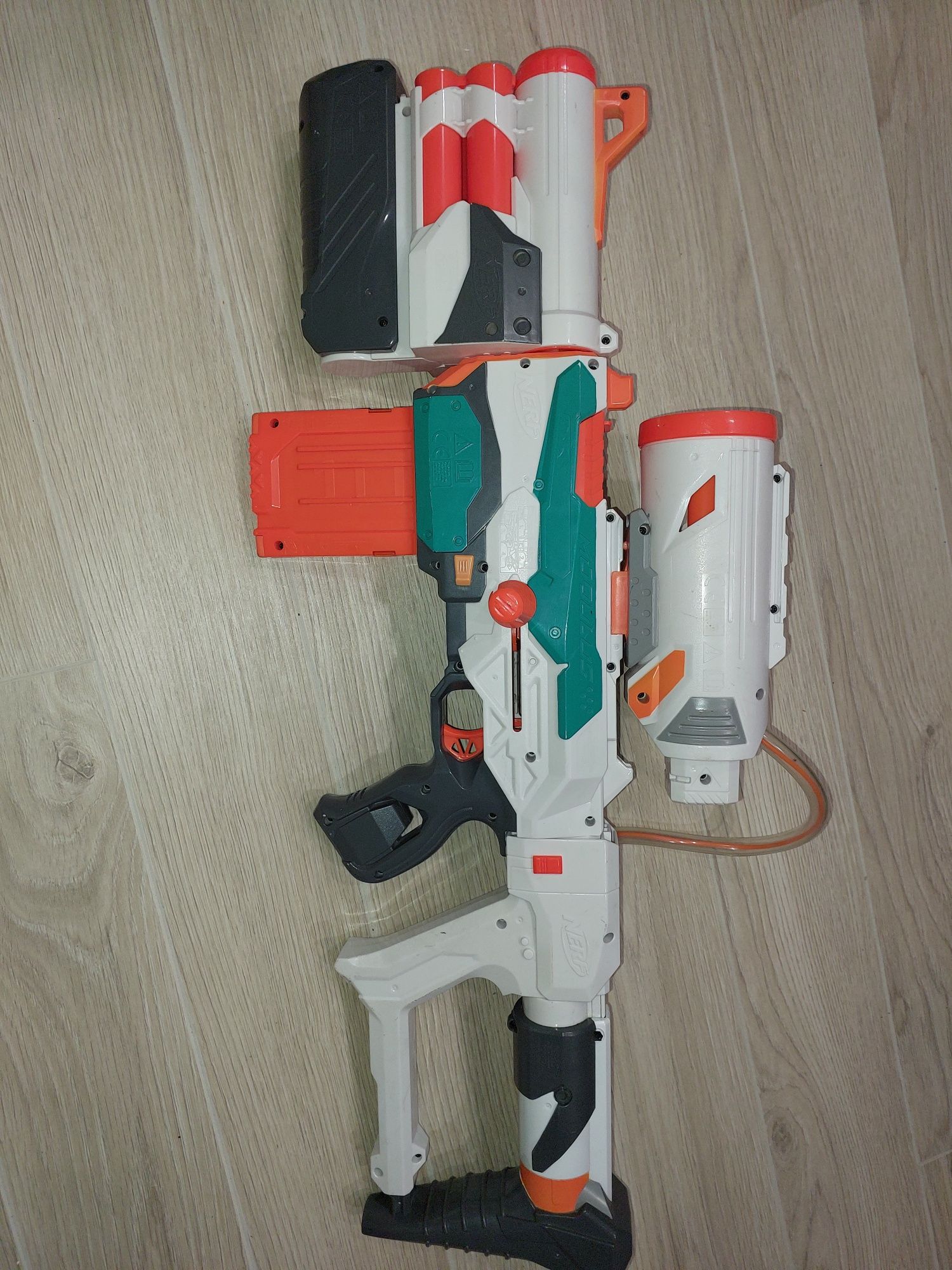 Игрушечное оружие и бластеры Nerf