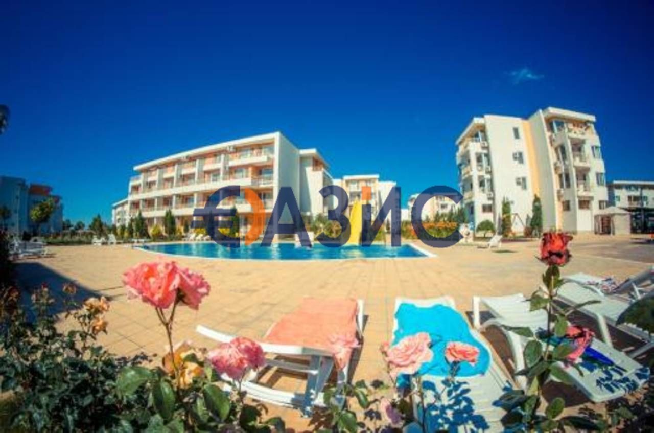 Продава се Едностаен апартамент в к.к. Слънчев бряг - 40 кв.м за 1100 €/кв.м - Снимка #11