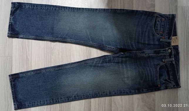 Продаются мужские джинсы. Levi's 559