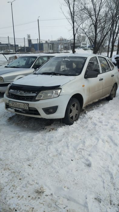 Лада Гранта 2015 год