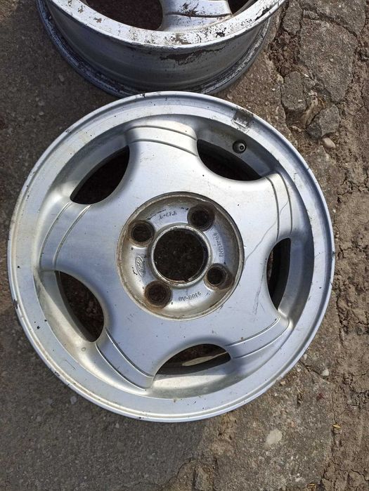 Jante aliaj Ford 14, originale,stare foarte buna!Au rulat doar66000km!