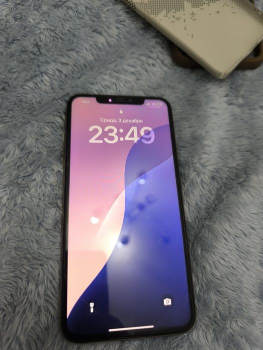 iPhone 11 pro max gold 64 gb