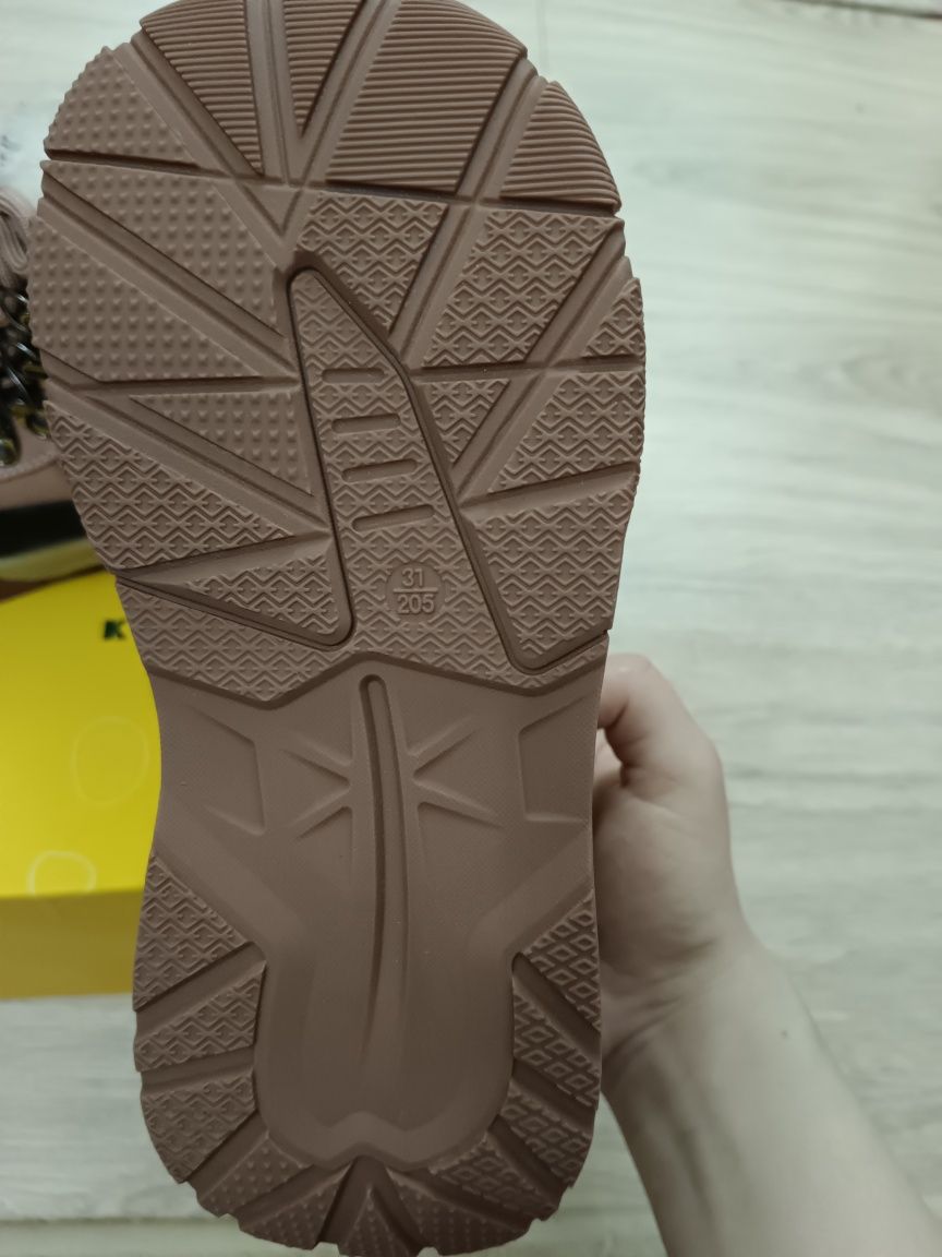 Продаётся детские сапоги