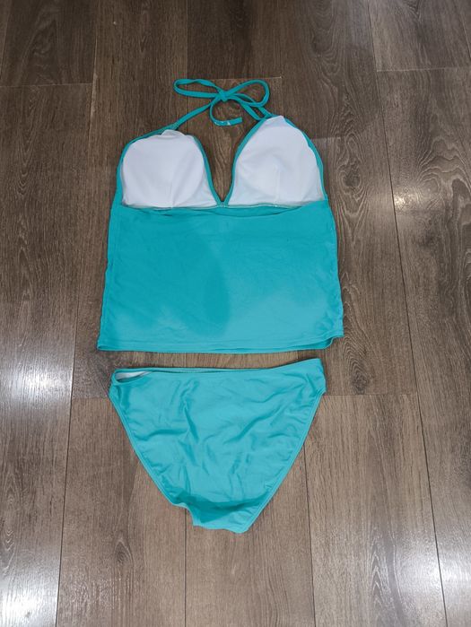 Зелен бански М размер