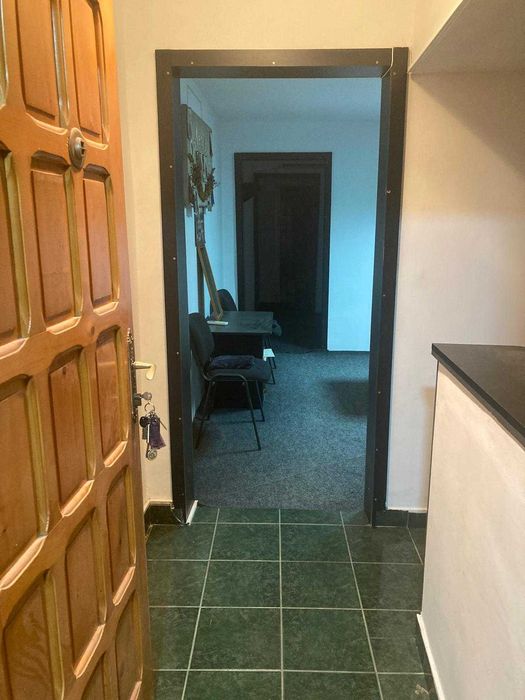 Vand ap. 3 camere, semidec., 51 mp util, boxa, str. Ion Huniade, Lugoj