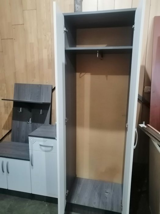 Продам прихожую доставка