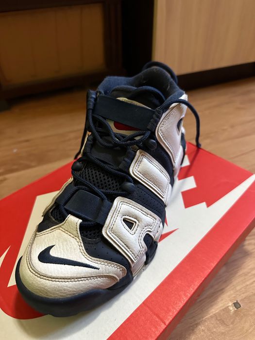 Nike обувки uptempo