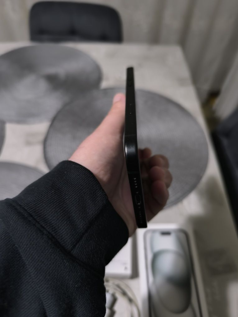Iphone 15 plus с ГАРАНЦИЯ 28 МЕСЕЦА