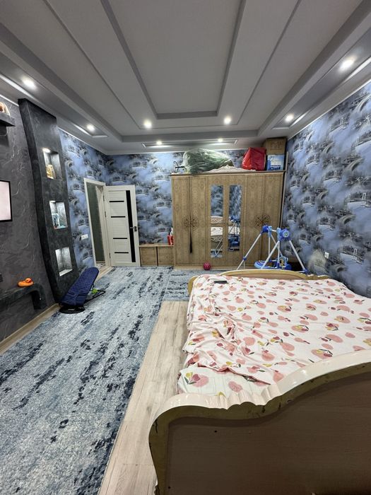 3 xonalik kvartira sotiladi sharq 2 dan 100 m2