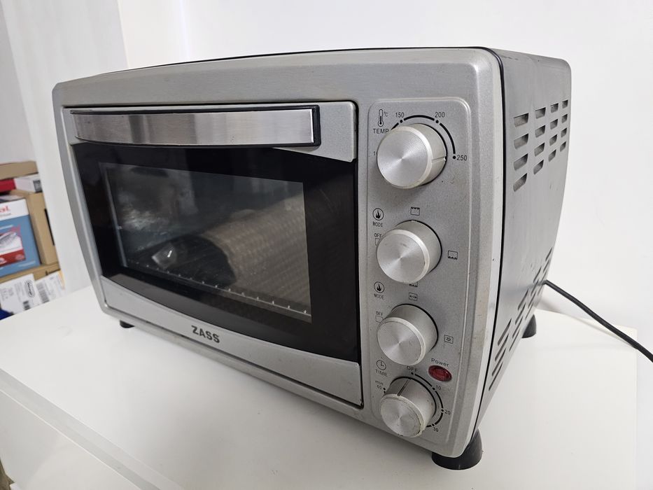 Cuptor electric Zass 38 l, în stare foarte bună