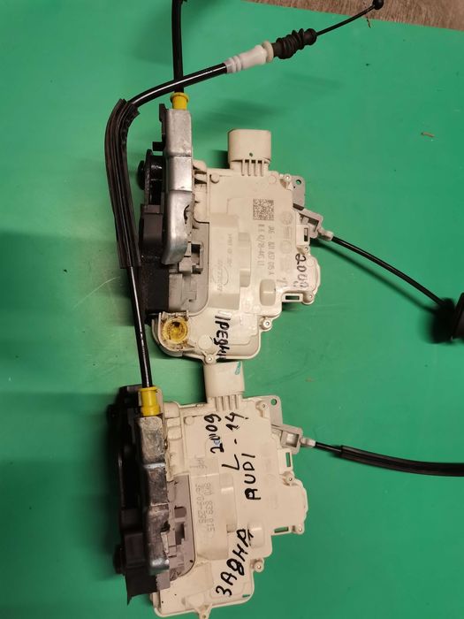 Лява брава/машинка предна и задна Ауди/Audi A4 B8 2007--2013г