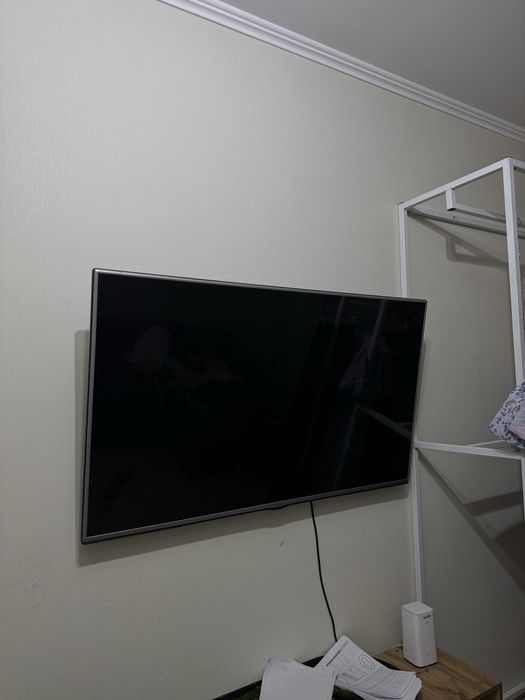 Продам телевевизор LG на запчасти !