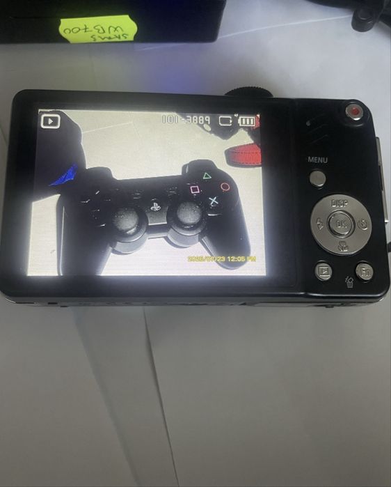 Samsung WB600 12 mpx 15x zoom optic, afisare data si ora pe poze.