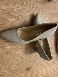 Pantofi argintii marimea 38