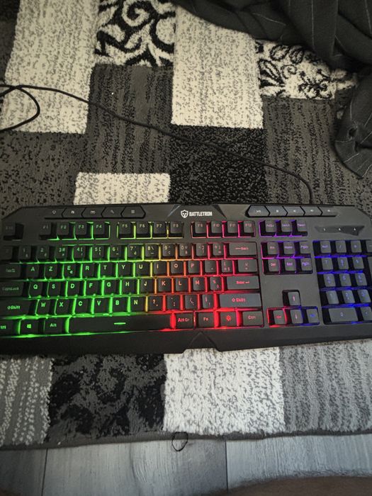 Vând tastatură Battletron