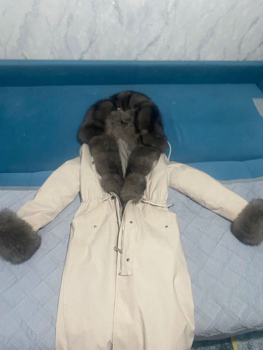 Продам парку натуральный песец