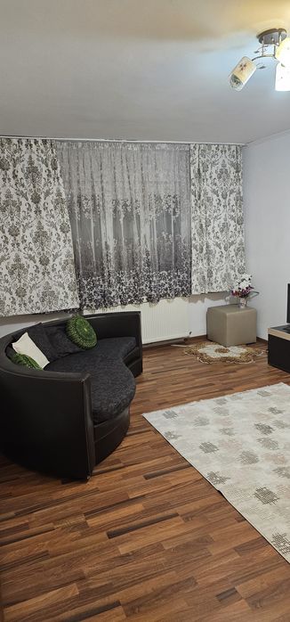 Apartament cu 2 camere decomandate