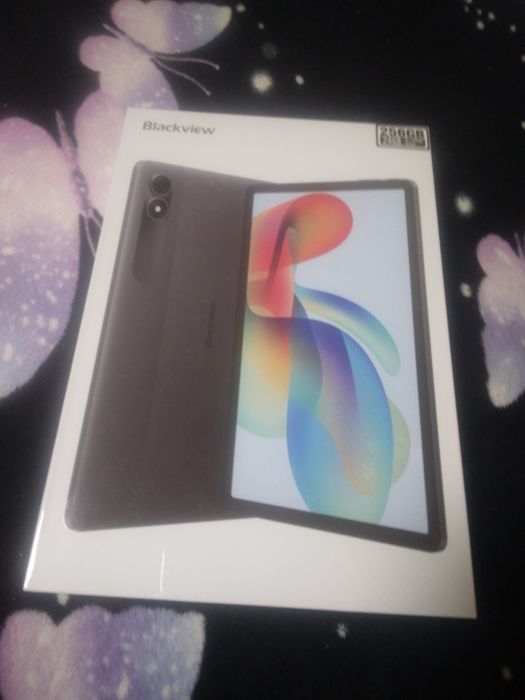 Vând tabletă de ultimă generație nou la cutie.