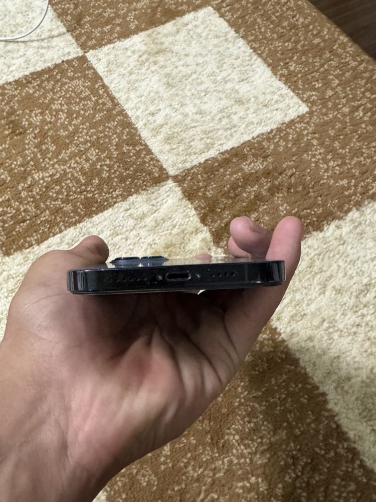 IPhone 12pro max LL/A region 128xotirasi 100%batareyka usilenniy