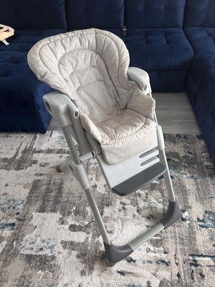 Scaun de masa joie 2in1