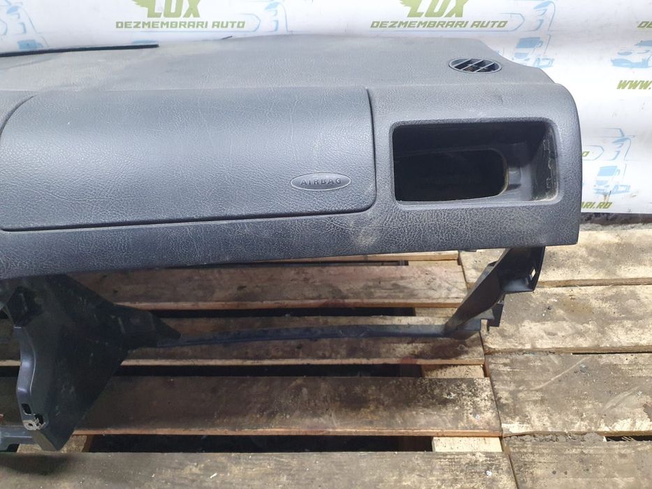 Plansa bord 1j1857003e Volkswagen VW Golf 4  [din 1997 pana  2006]