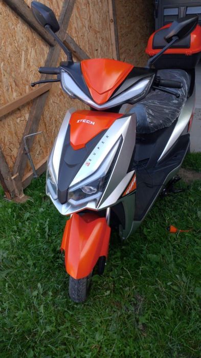 Vand scuter electric