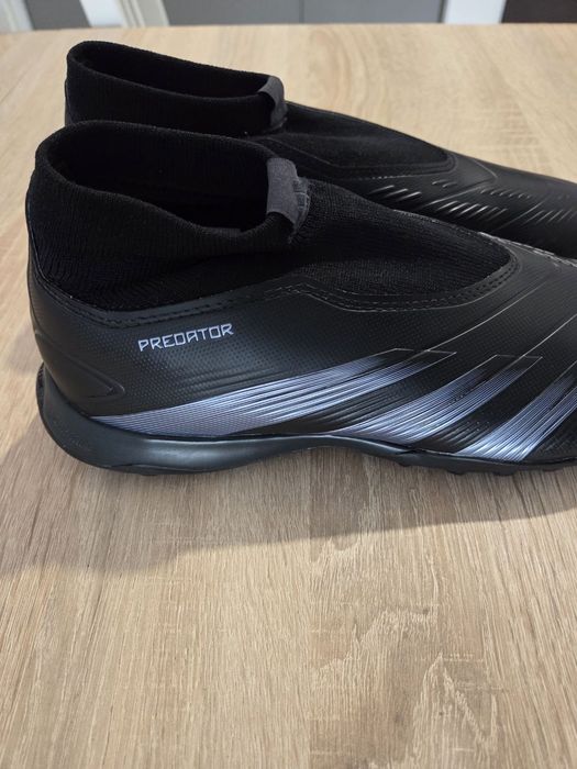 Adidași fotbal Adidas Predator mărimea 40 2/3 – noi, cu cutie,preț 250