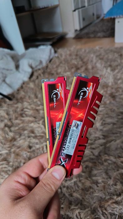 2x 8 GB Ram GSkill DDR3