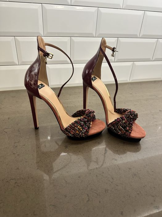 Нови сандали Elisabetta Franchi